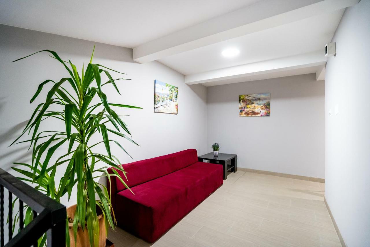 Hotel Casa Blum à Lugoj Extérieur photo